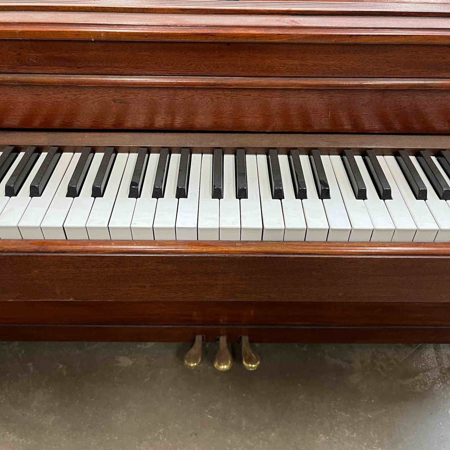 1986 Baldwin Wood Finish Spinet Piano