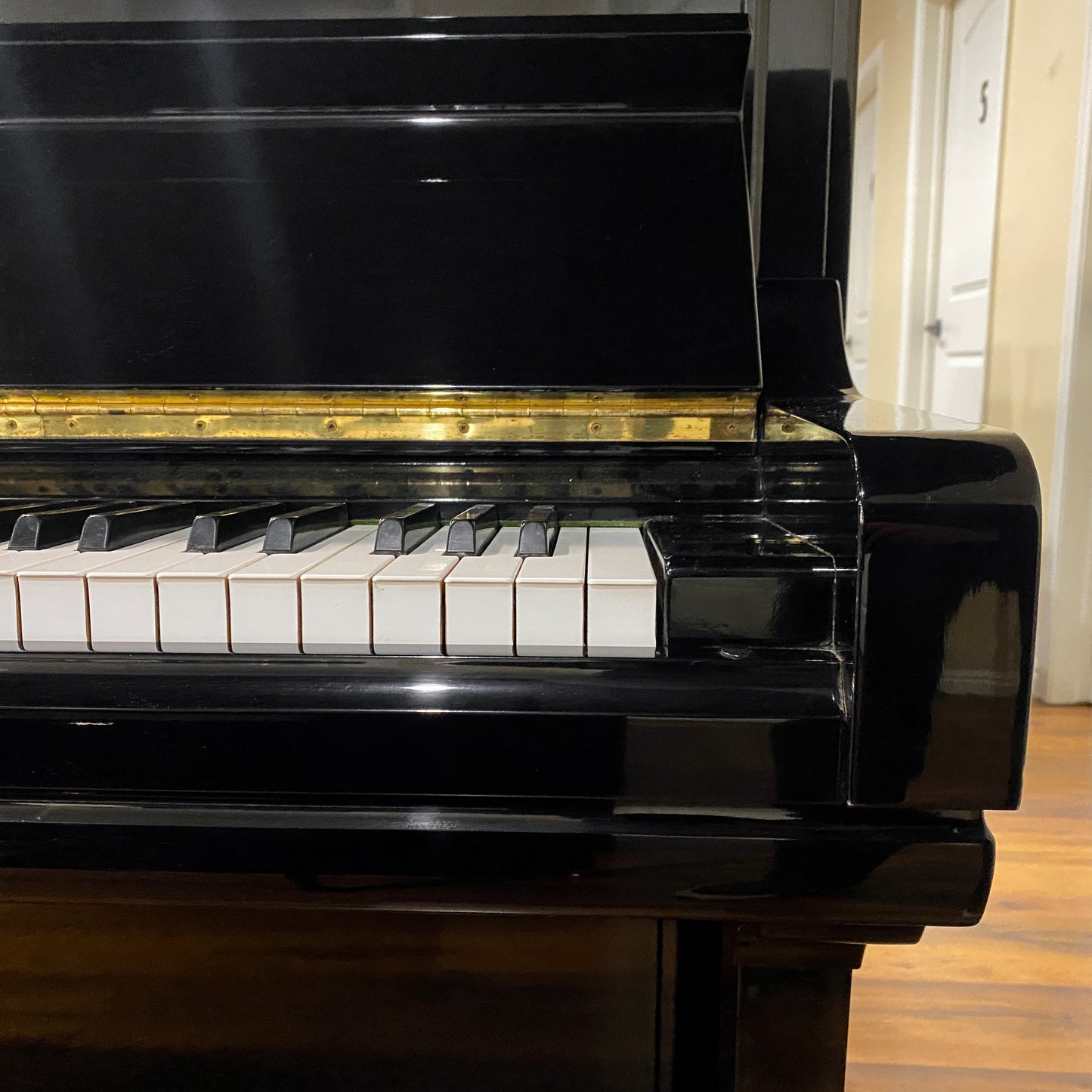 1975 Yamaha U3 52" Polished Black Upright Piano