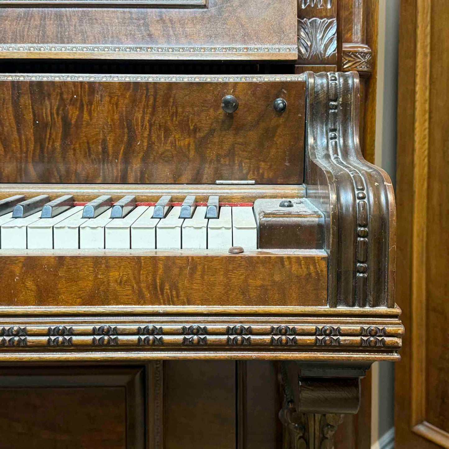 1908 Wing & Son 57" Wood Finish Upright Piano