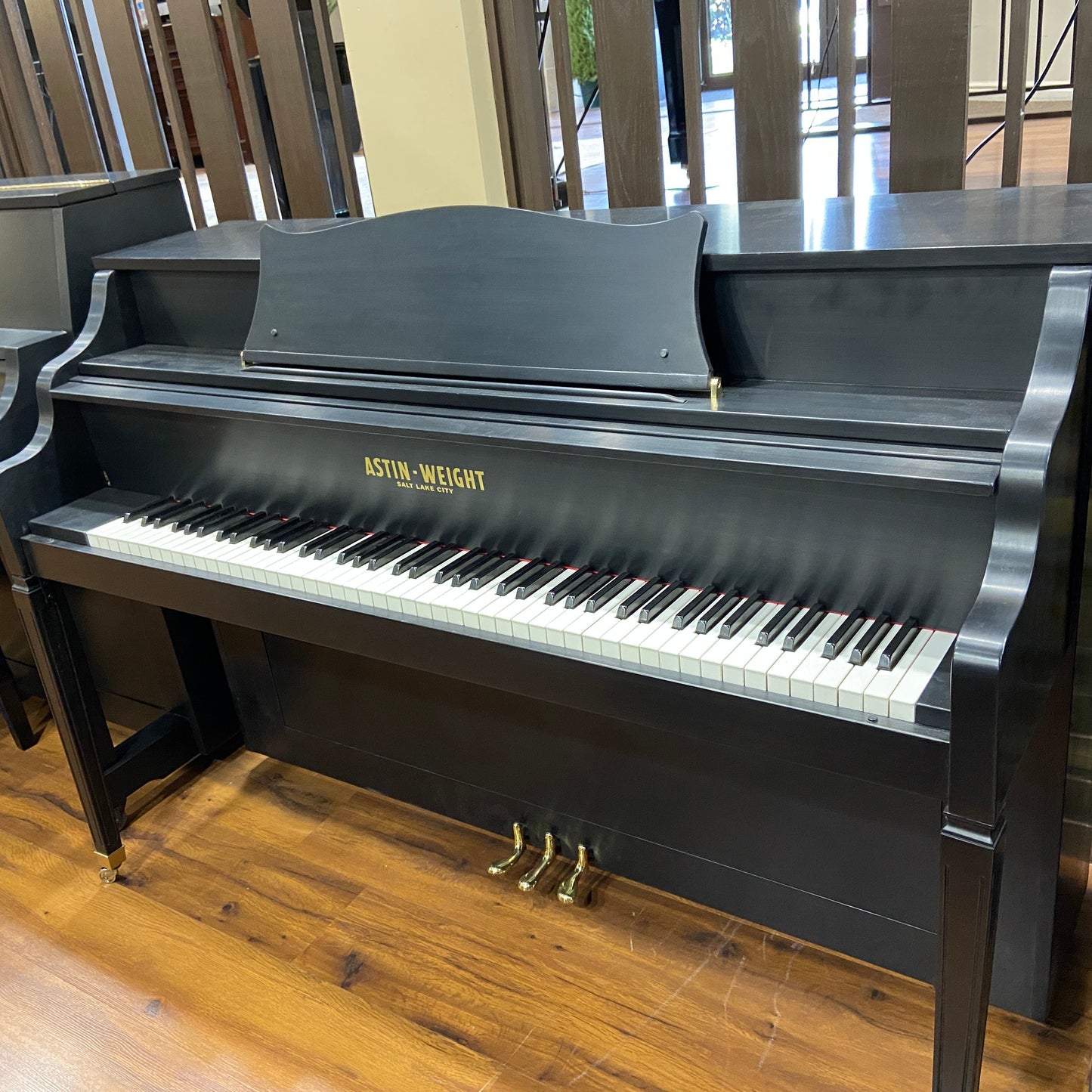 Image 2 of Like New Spinet Piano