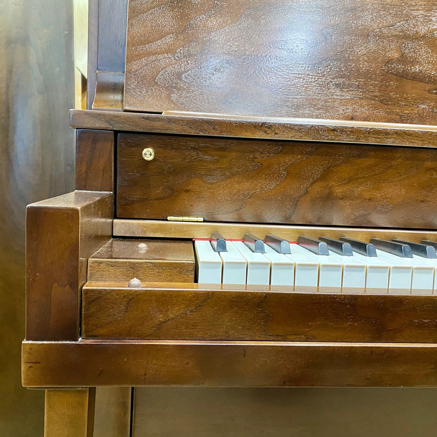 Image 3 of 1927 Gulbransen Upright 53" / Walnut Wood Finish