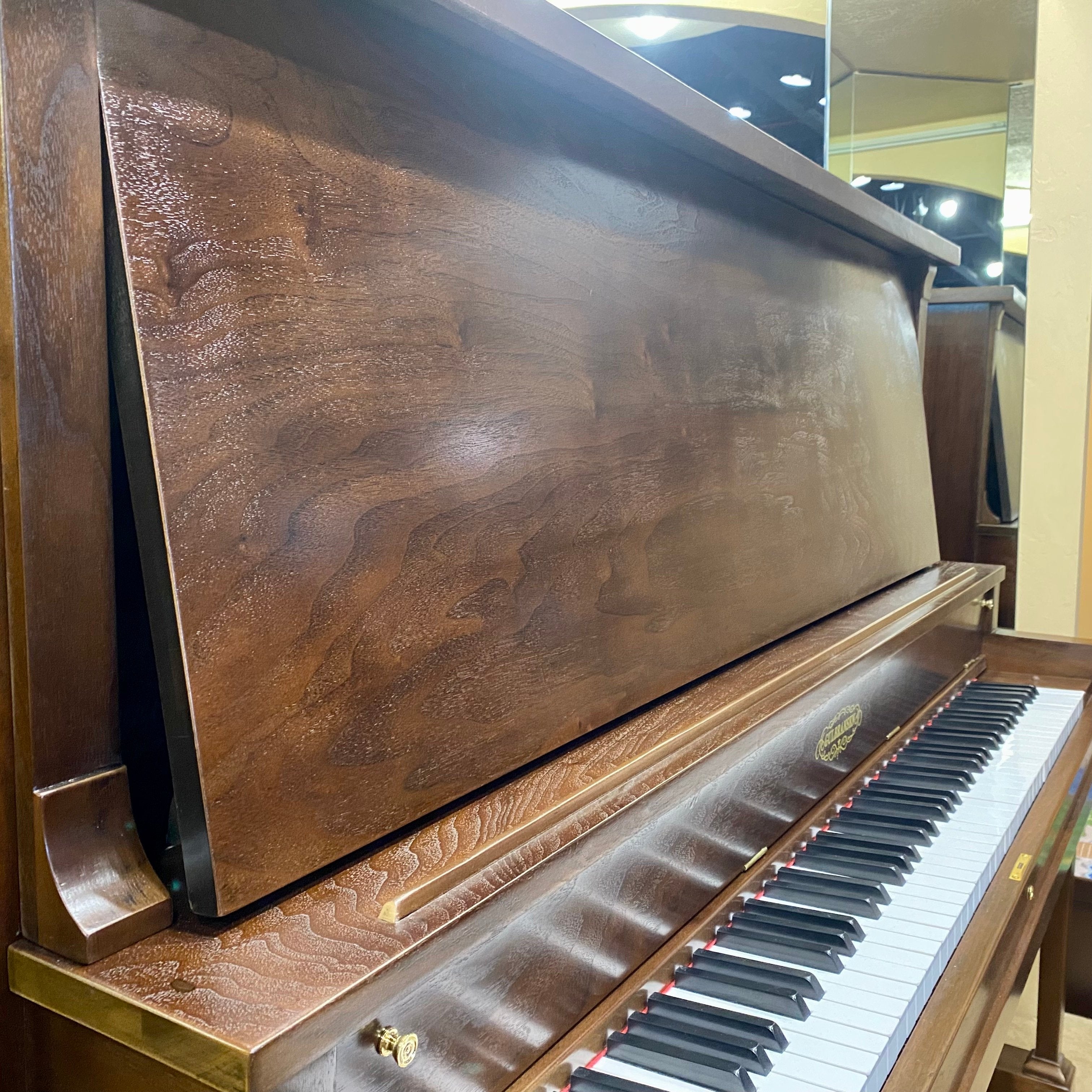 1927 Gulbransen Upright 53\ / Walnut1927 Gulbransen Upright 53\ / Walnut  