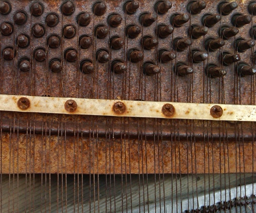 rusty-piano-strings